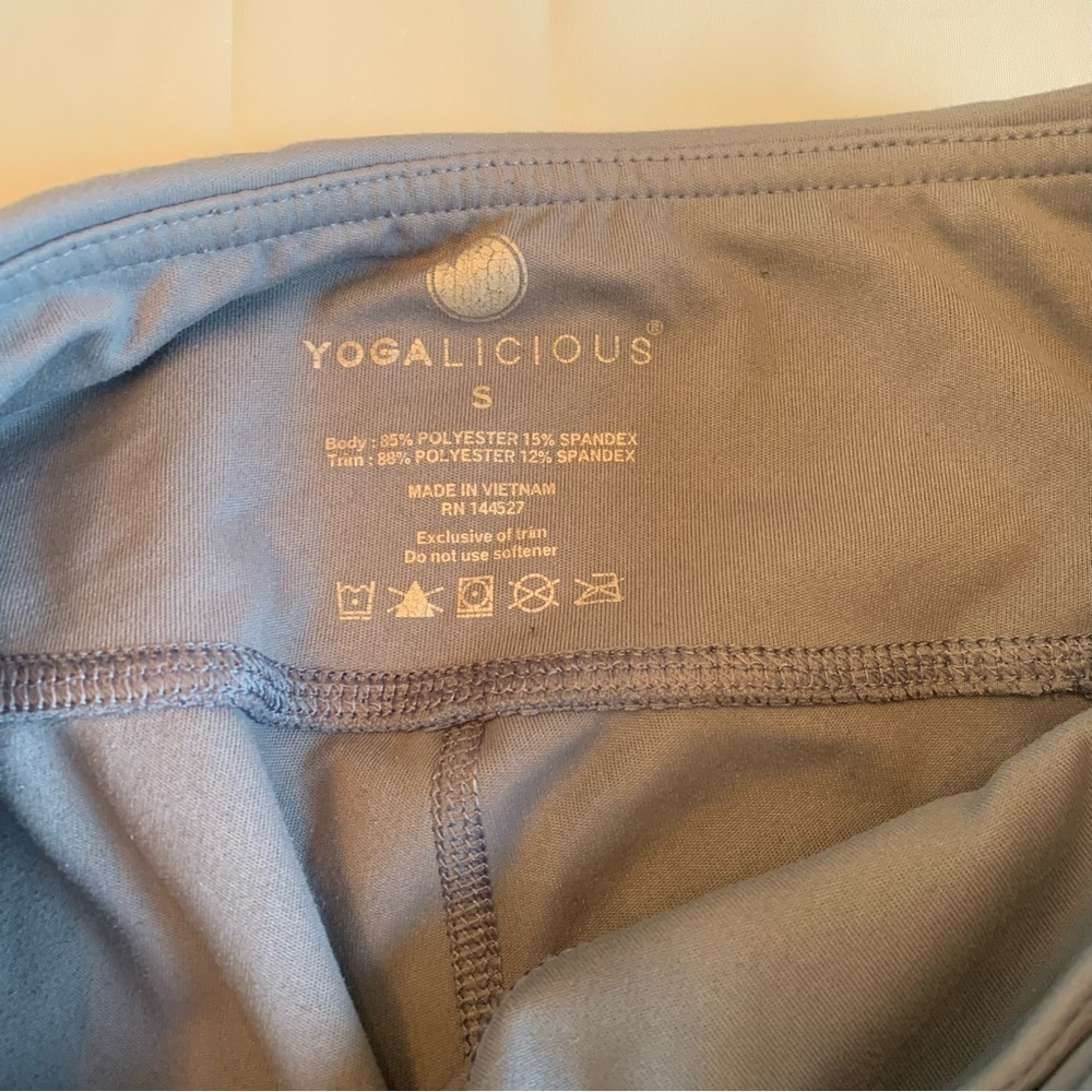 🖤 Women’s Grey Mesh Leggings by Yogalicious - Size Small 🖤 - Picture 7 of 9